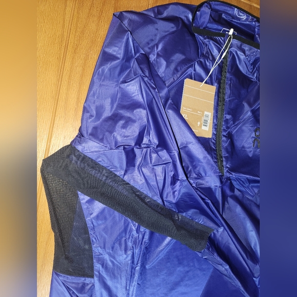 On Running Zero Jacket - Size XL - Picture 9 of 10